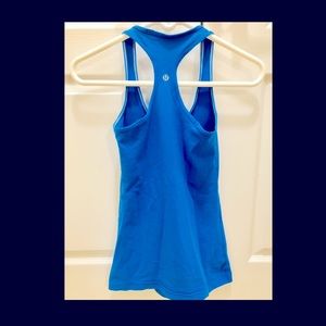 Lululemon sports tank size small